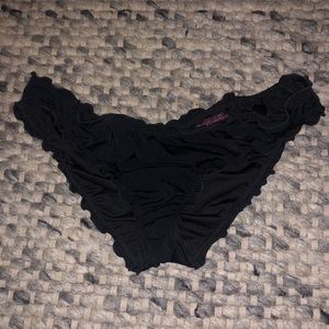 Victoria’s Secret ruffle ruched hipster bottom